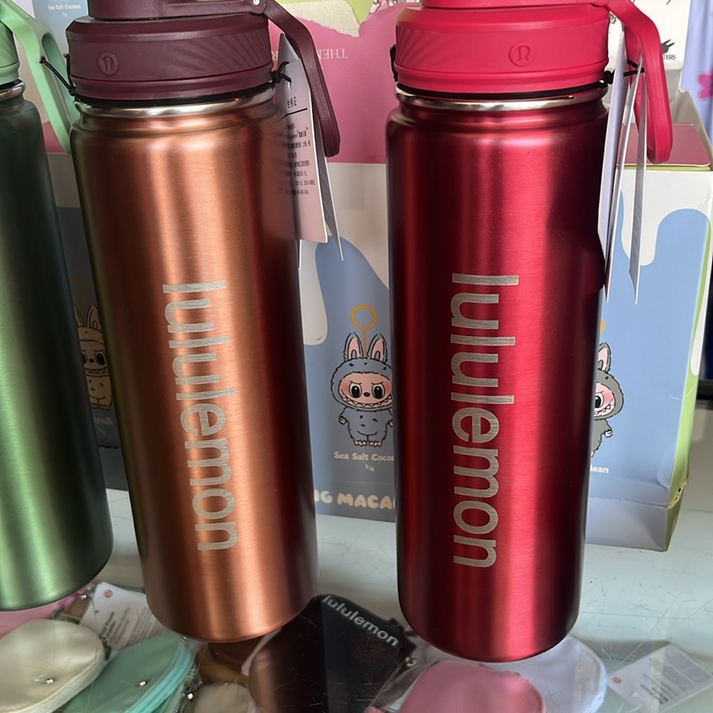 Lululemon athletica Back to Life Sport Bottle 24oz green copper fitness $48 - Picture 9 of 11
